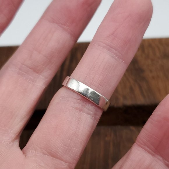 Size 5 925 Sterling Silver Simple Hope Word Ring - Picture 2 of 6